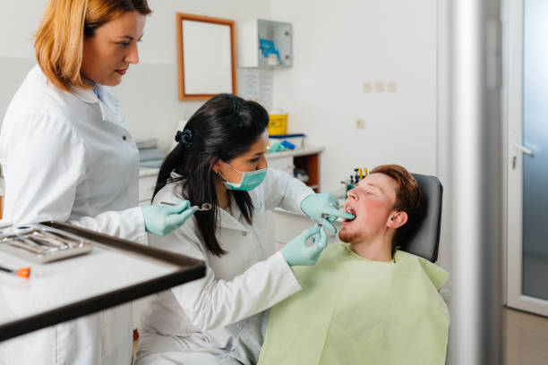 Best Emergency Dentist for Knocked-Out Tooth in Naranja, FL